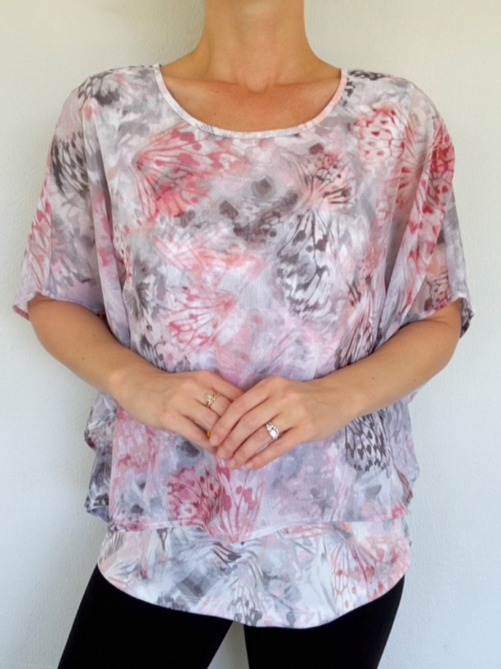 Alfred Dunner pink gray abstract butterfly layered poncho style blouse size 10